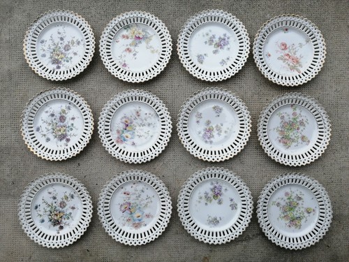 Lot assiettes porcelaine - 12,